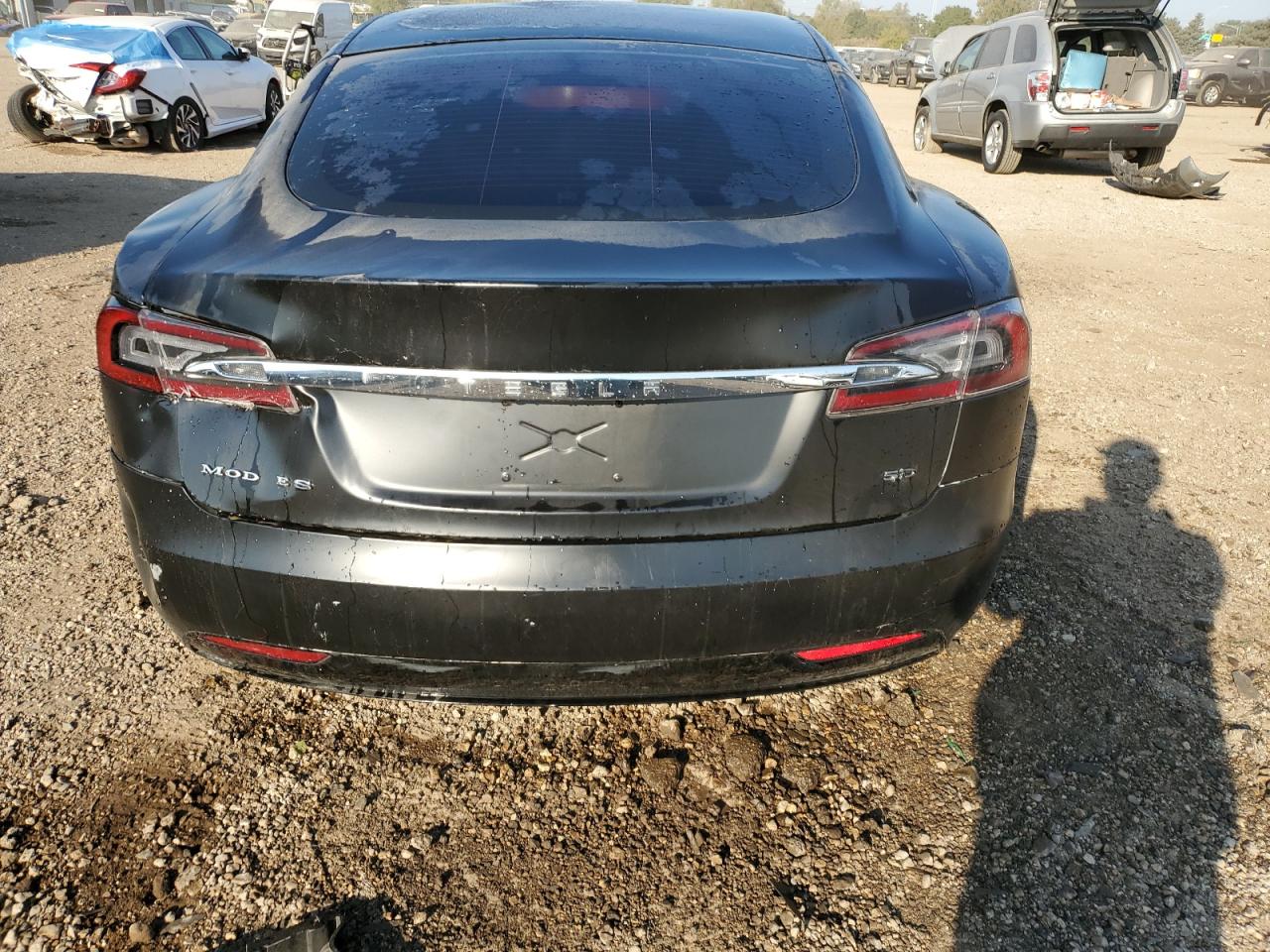 5YJSA1E22JF281713 2018 Tesla Model S