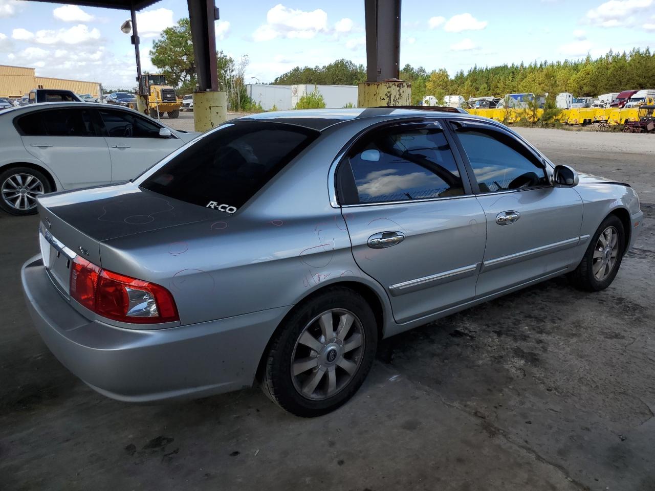 2005 Kia Optima - Image 3