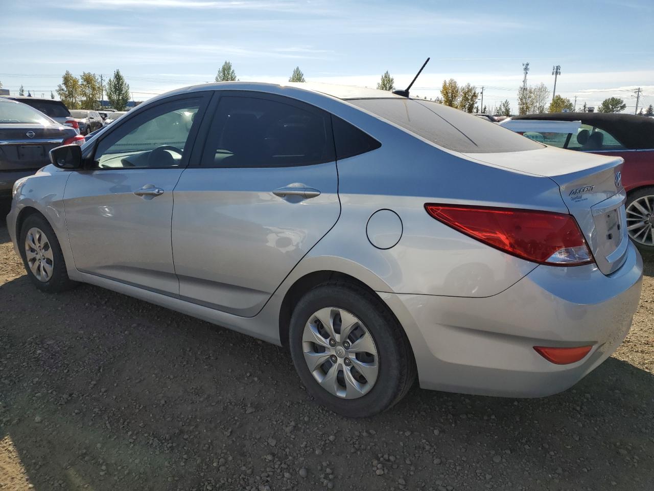 KMHCT4AE1FU938642 2015 HYUNDAI ACCENT - Image 2