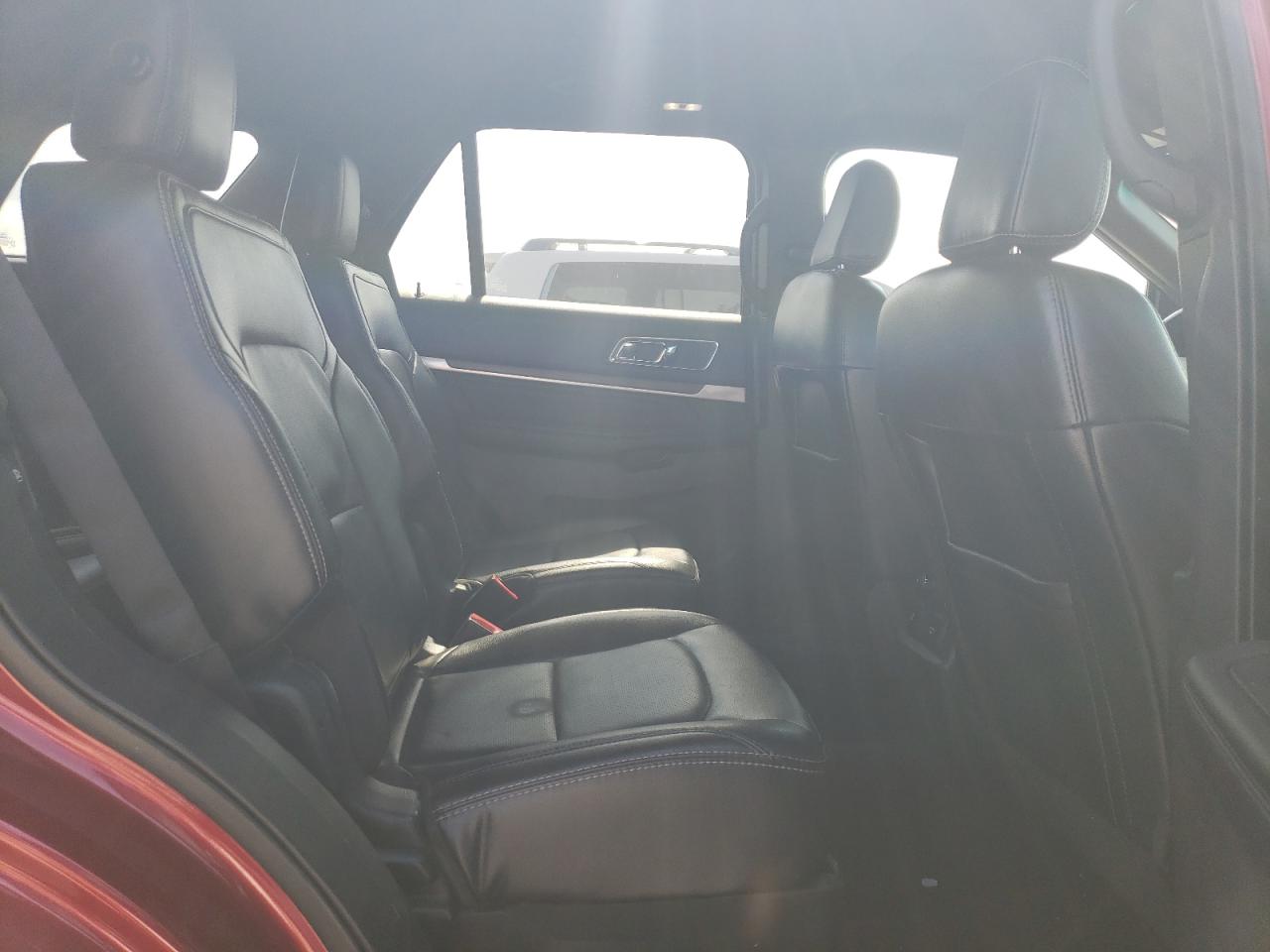 2018 Ford Explorer - Image 11