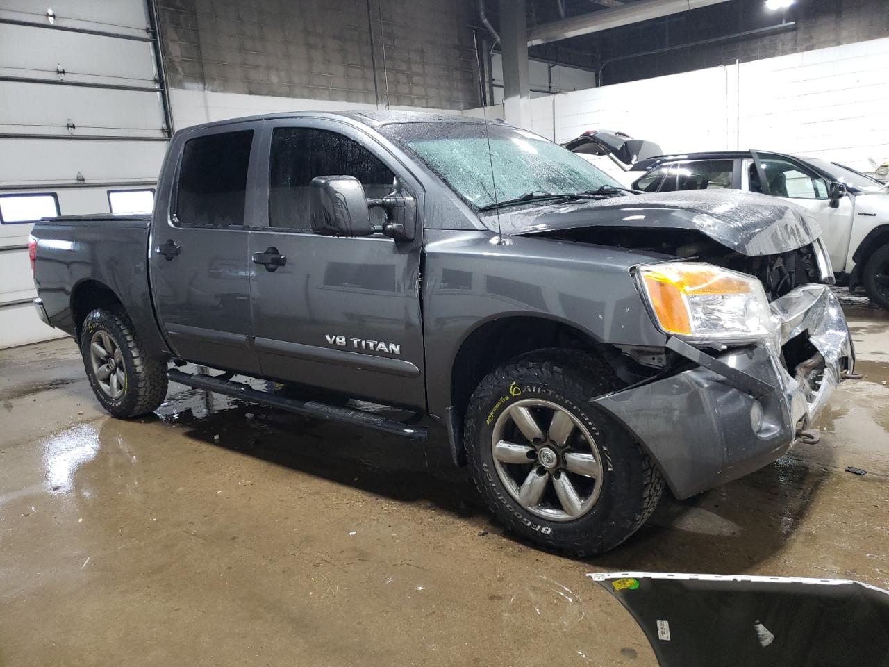 2011 Nissan Titan - Image 4