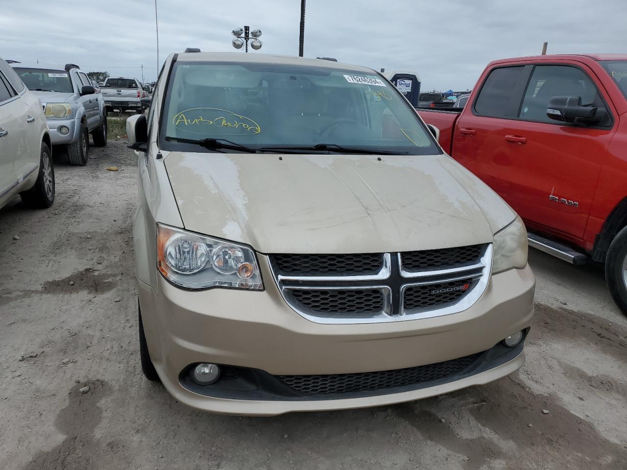 2013 Dodge Caravan - Image 5