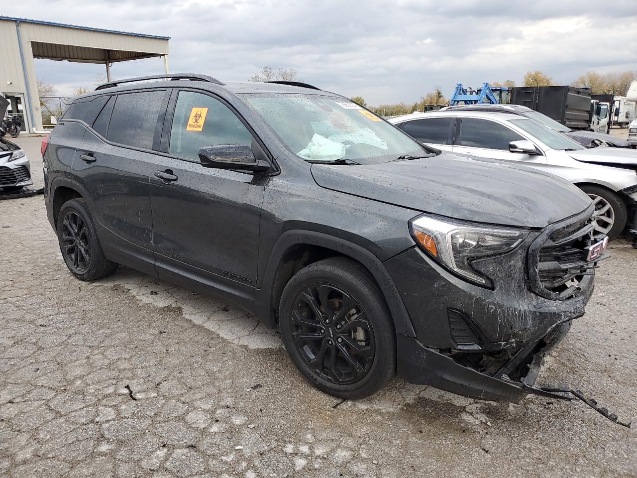 2021 GMC Terrain - Image 4