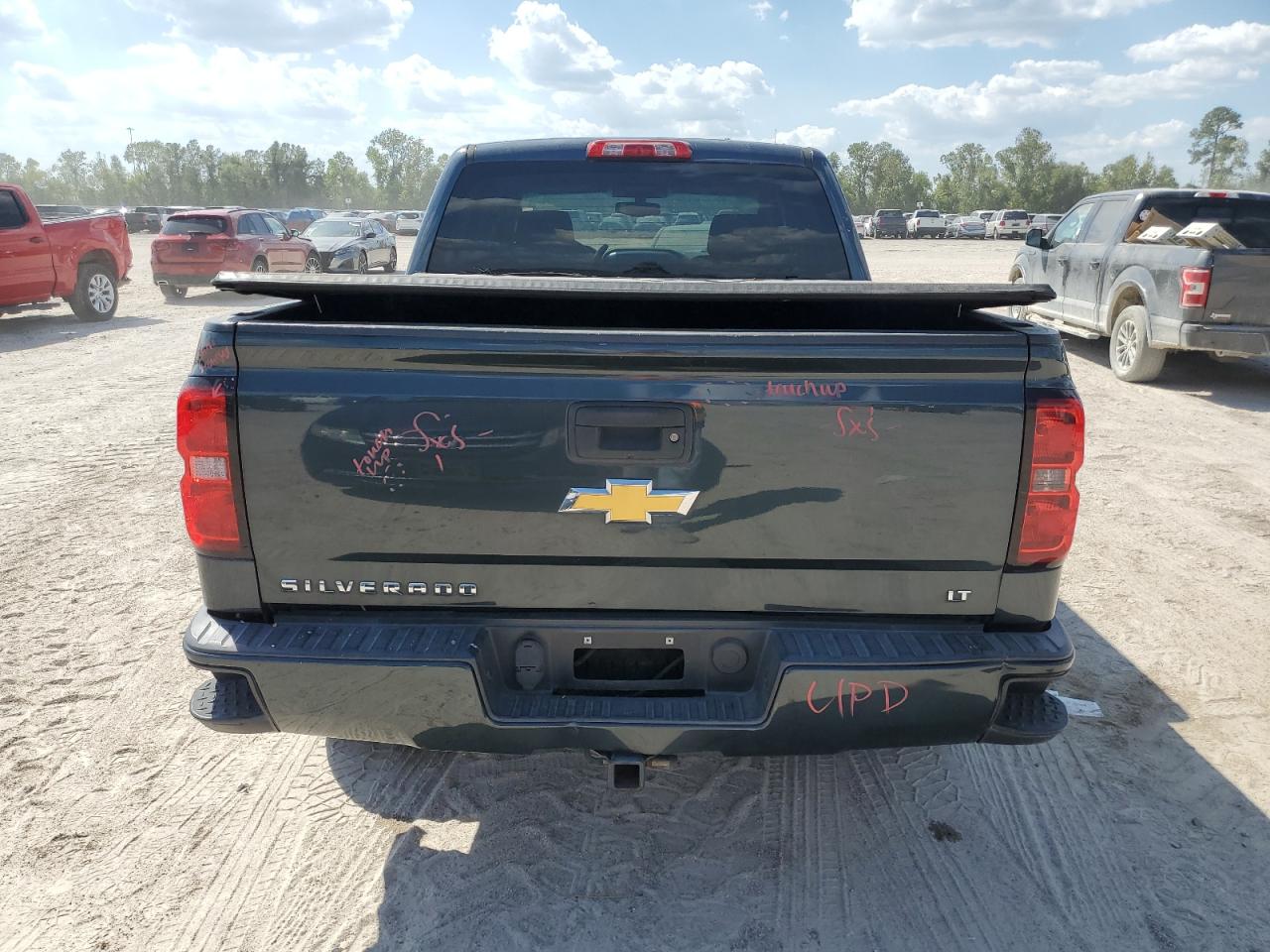 2017 Chevrolet Silverado - Image 6