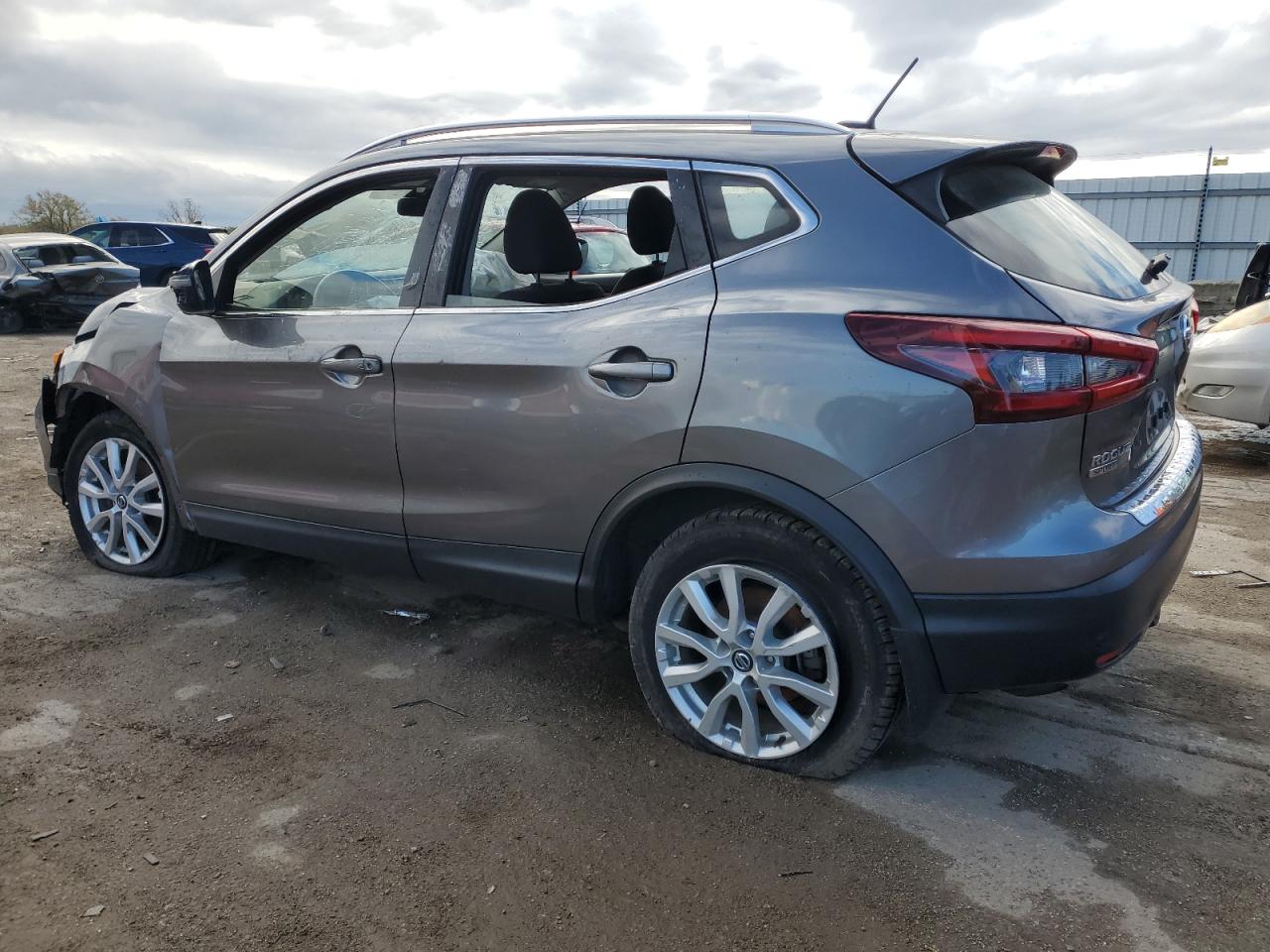 2021 Nissan Rogue - Image 2