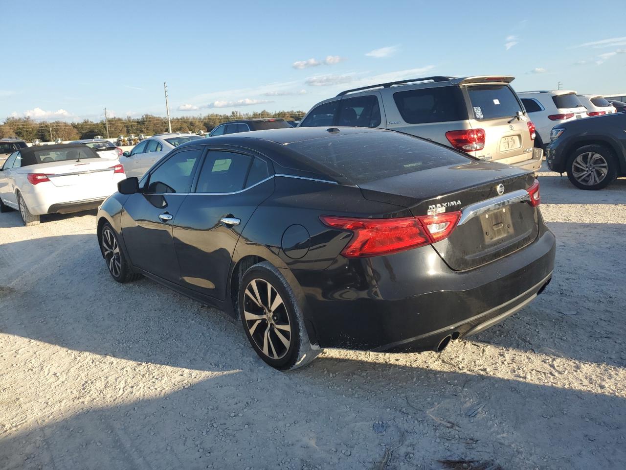 2017 Nissan Maxima - Image 2