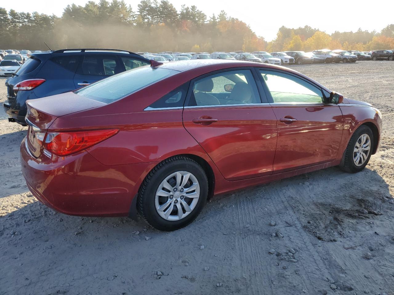 2011 Hyundai Sonata - Image 3