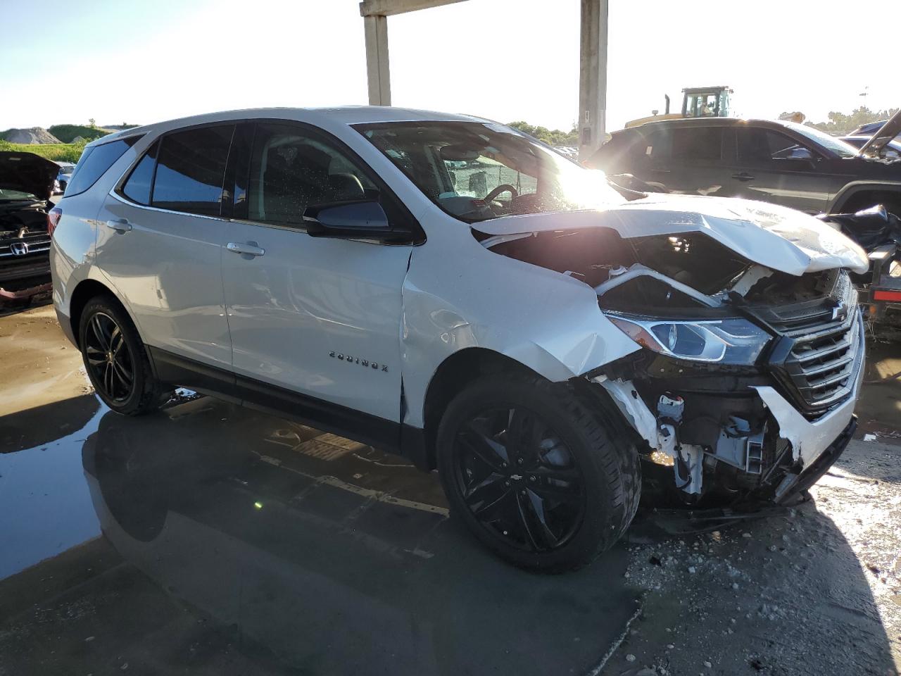 2020 Chevrolet Equinox - Image 4
