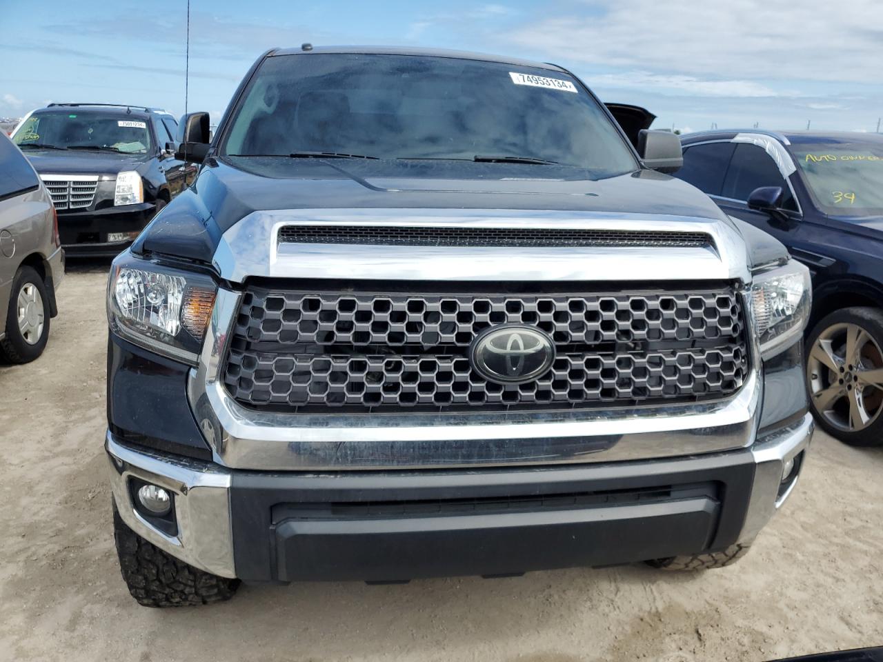 2018 Toyota Tundra - Image 5