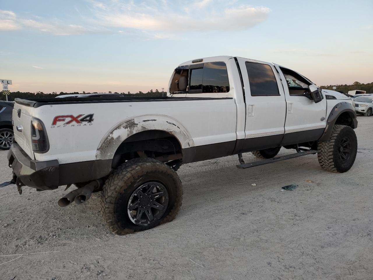 2016 Ford F350 - Image 3