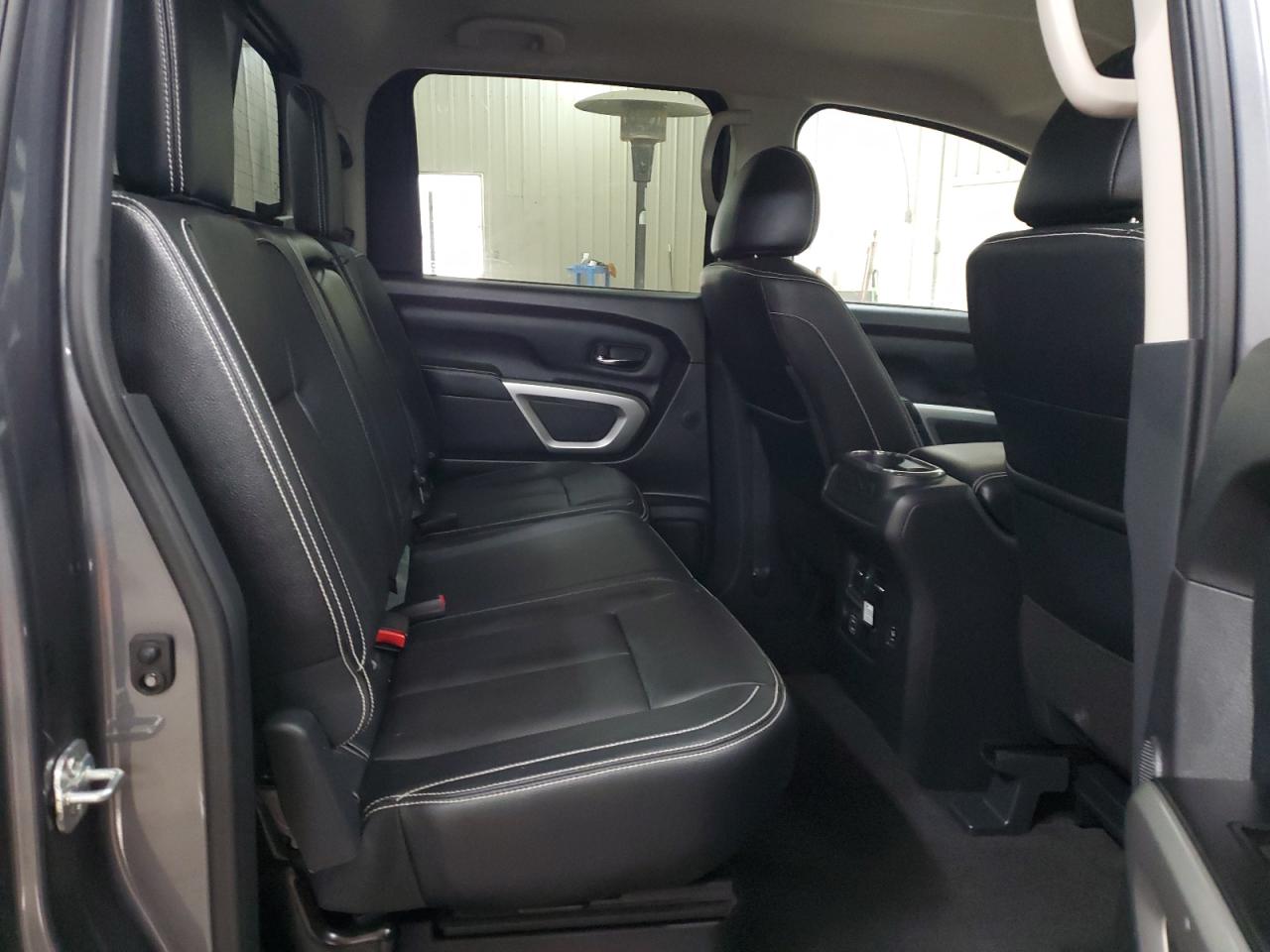 2019 Nissan Titan - Image 11