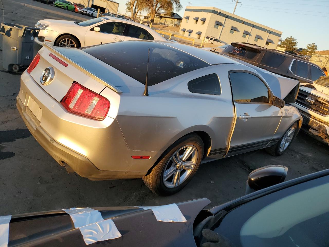 2011 Ford Mustang - Image 3