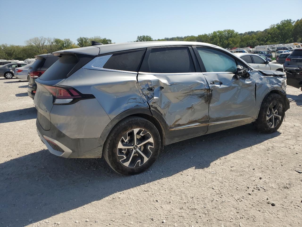 2024 Kia Sportage - Image 3