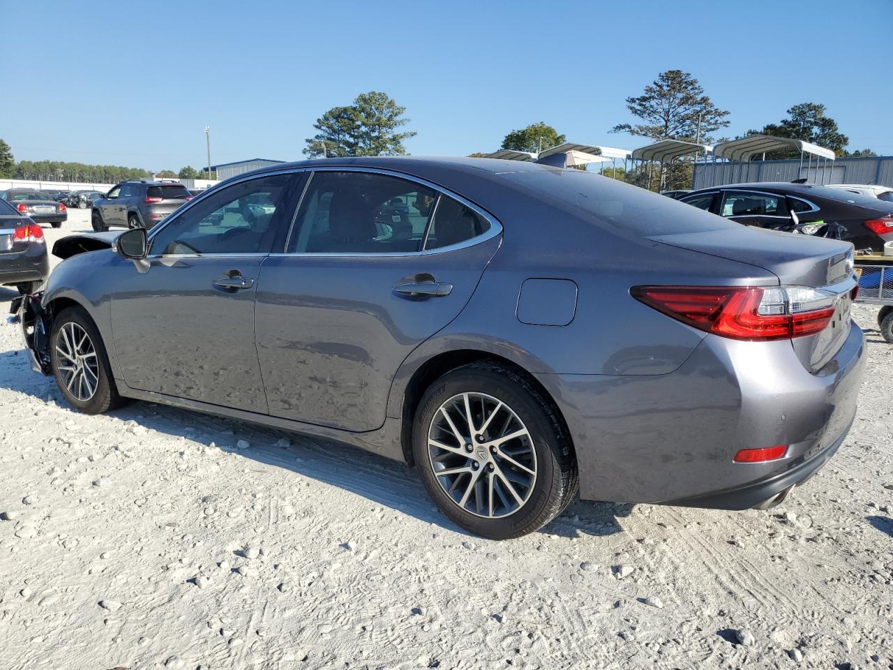 2017 Lexus ES - Image 2