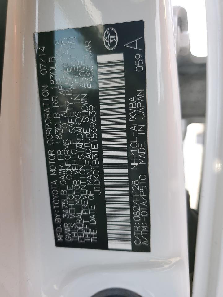 2014 Toyota Prius - Image 12