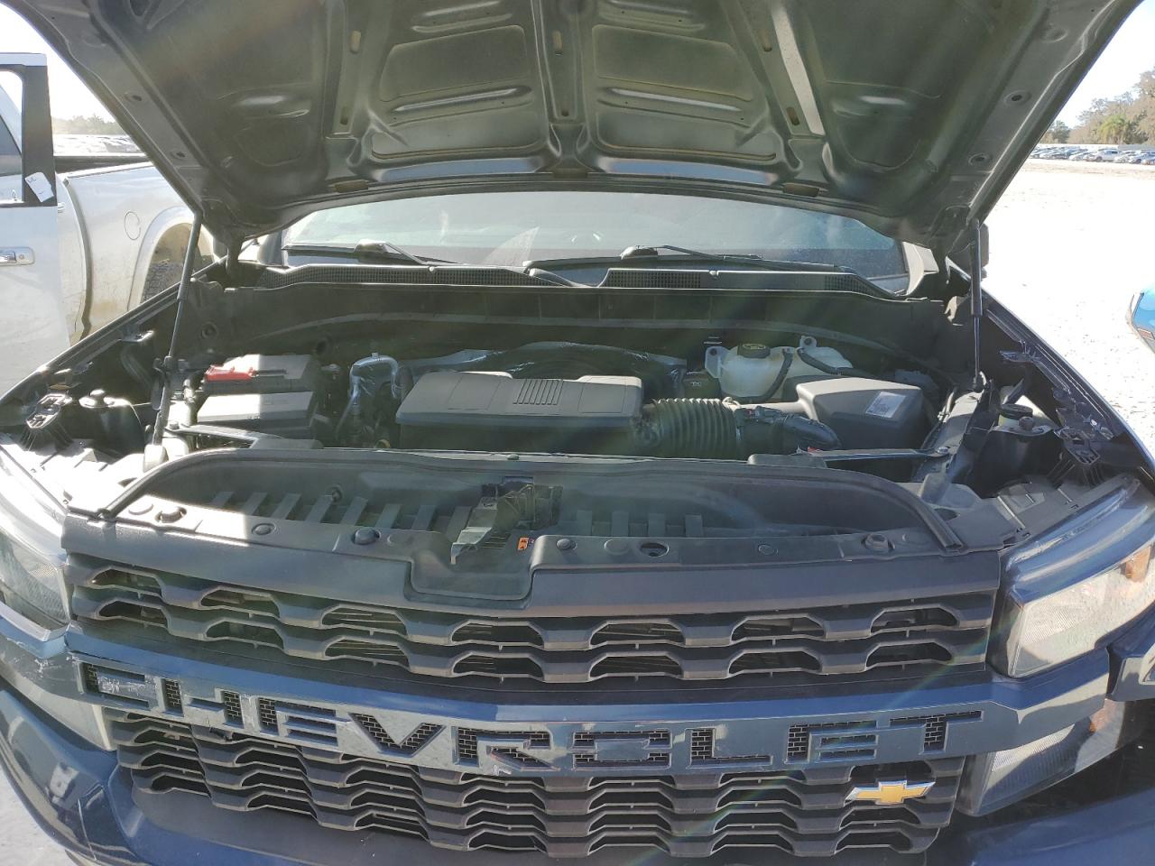 2019 Chevrolet Silverado - Image 12