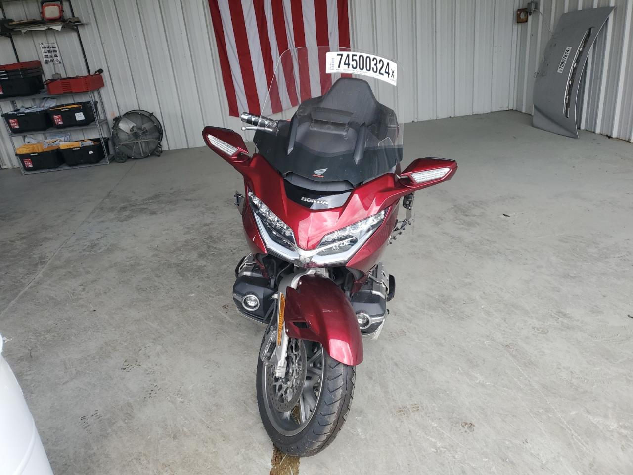 2018 Honda Gl1800 VIN: JH2SC7907JK001221 Lot: 74500324