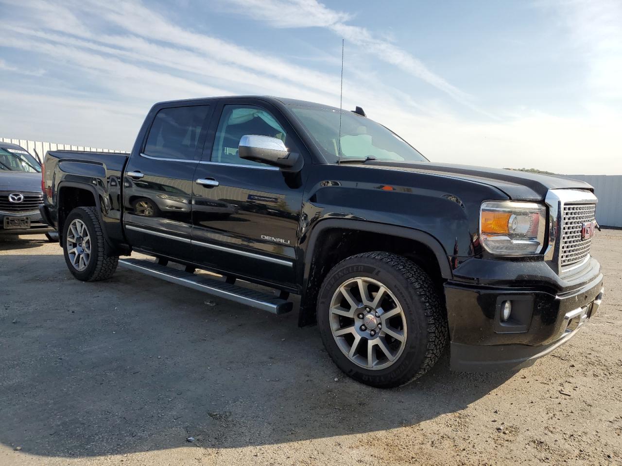 2015 GMC Sierra - Image 4