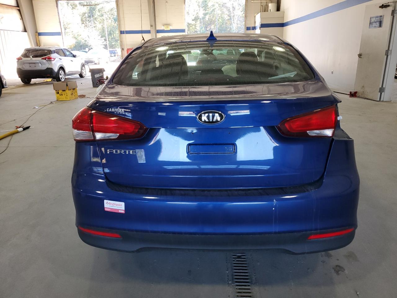 2017 Kia Forte Lx VIN: 3KPFK4A79HE015655 Lot: 77346484