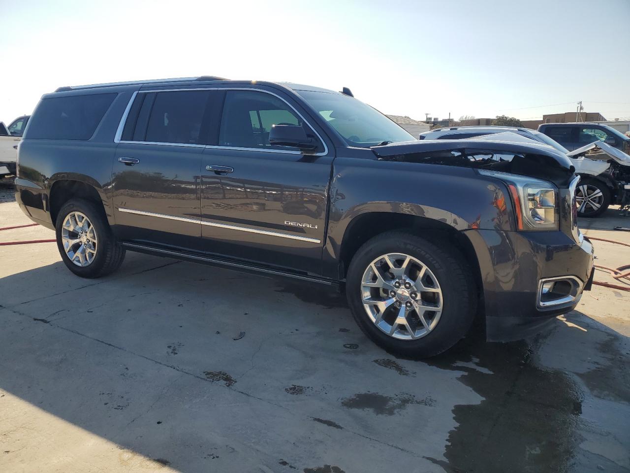 VIN 1GKS1HKJ1HR218552 2017 GMC YUKON no.4