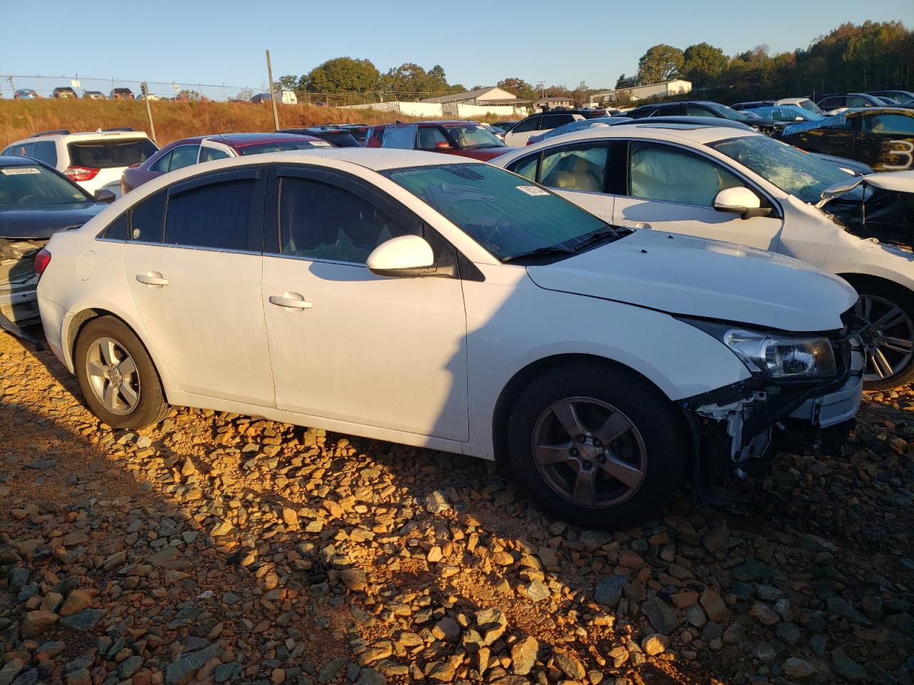 VIN 1G1PE5SB8G7155806 2016 CHEVROLET CRUZE no.4