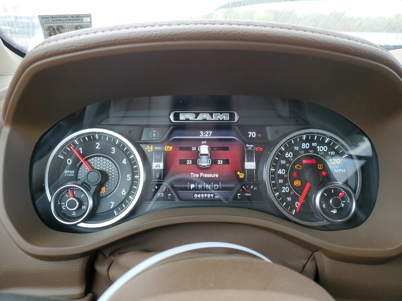 2021 RAM 1500 - Image 9