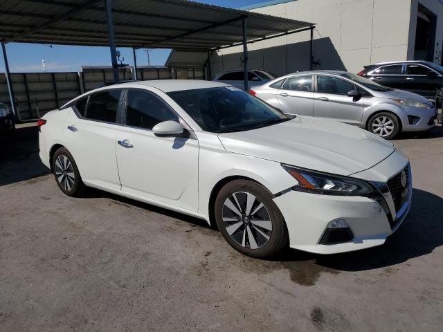  NISSAN ALTIMA 2021 White