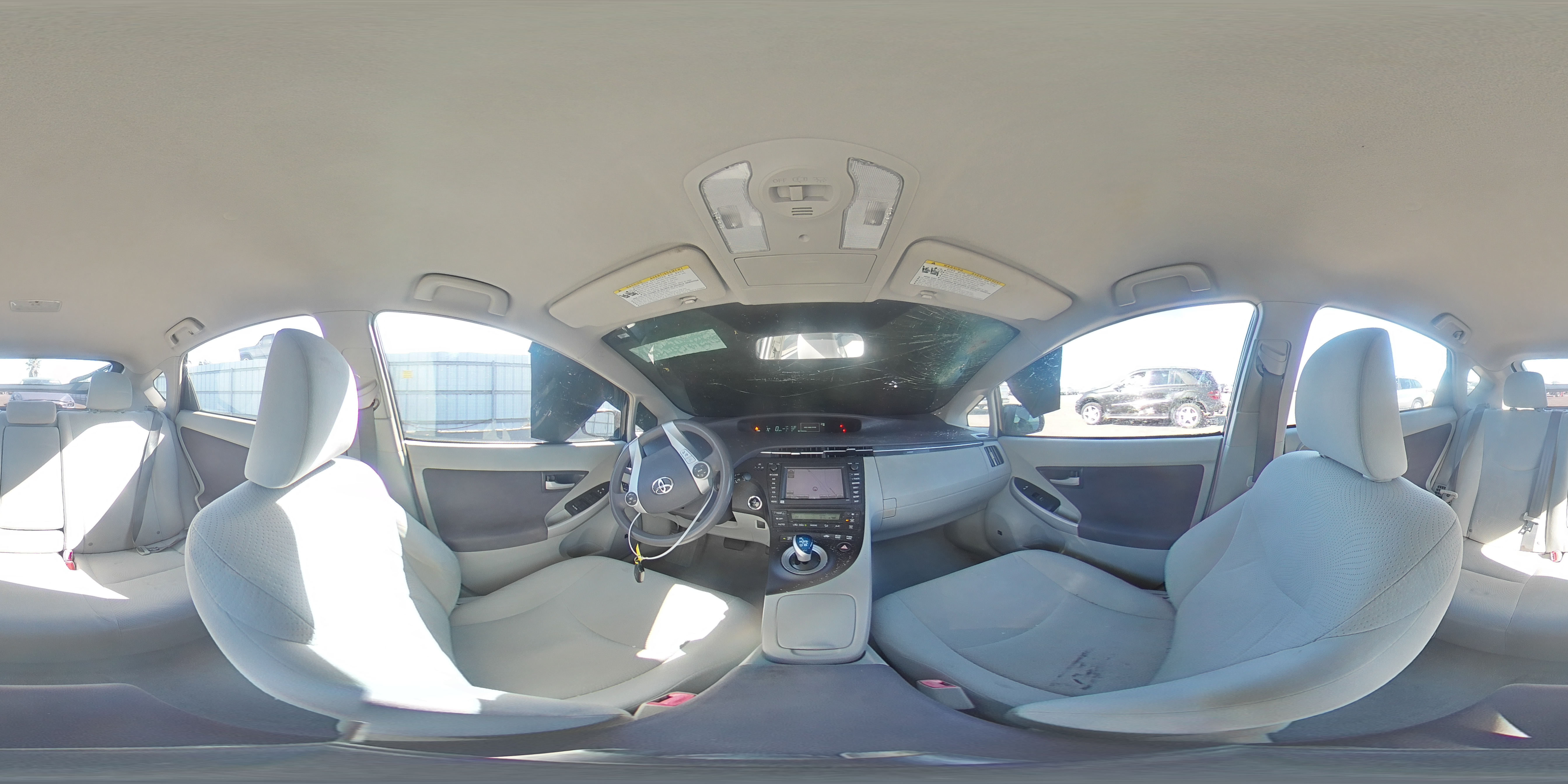 2010 Toyota Prius - Image 13