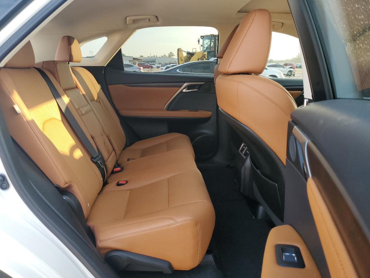 2022 Lexus RX - Image 11