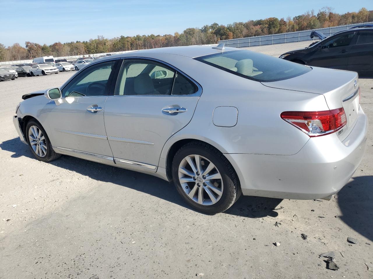 2012 Lexus ES - Image 2