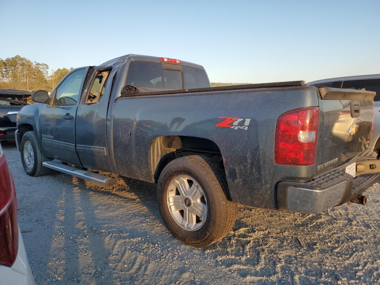2013 Chevrolet Silverado - Image 2