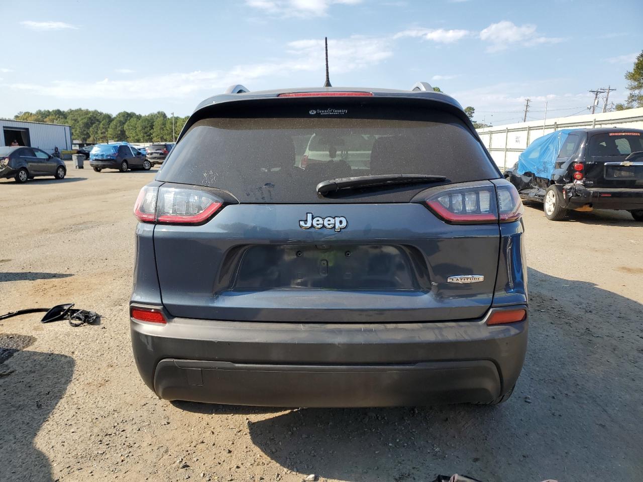 1C4PJLCB7KD474081 2019 Jeep Cherokee Latitude