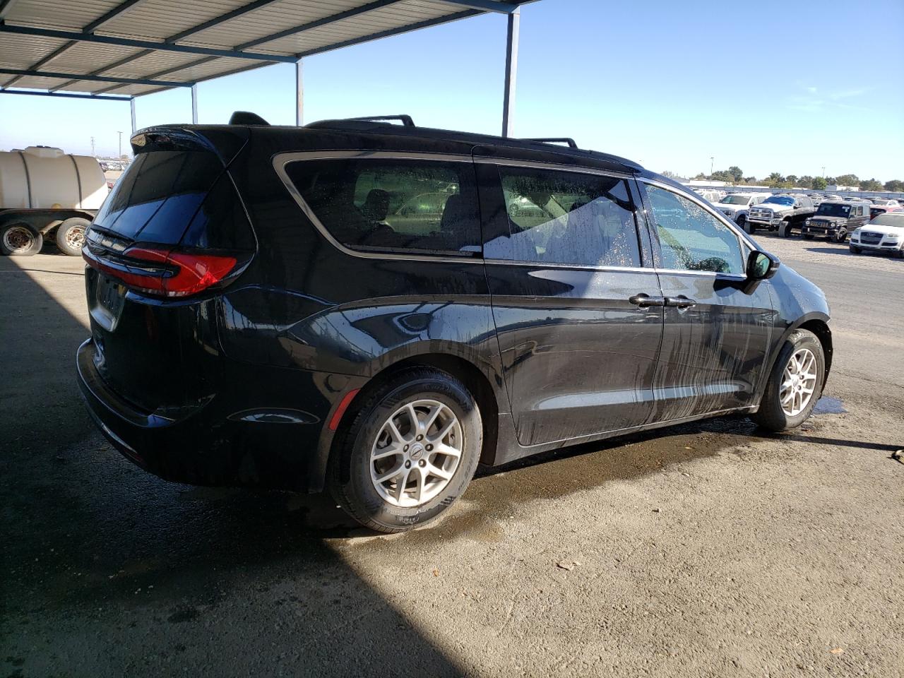 2022 Chrysler Pacifica - Image 3