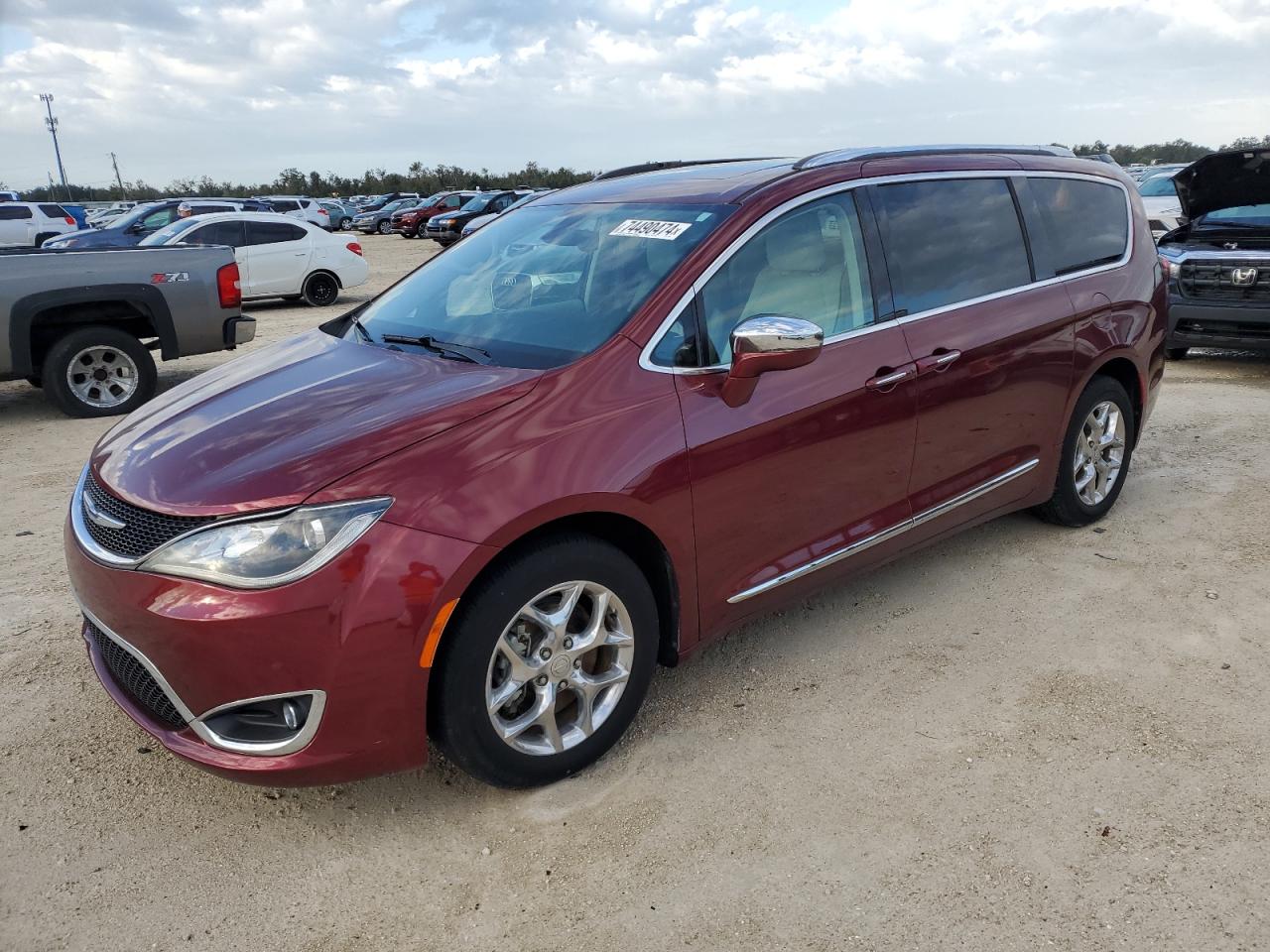 2C4RC1GG3HR571099 2017 CHRYSLER PACIFICA - Image 1