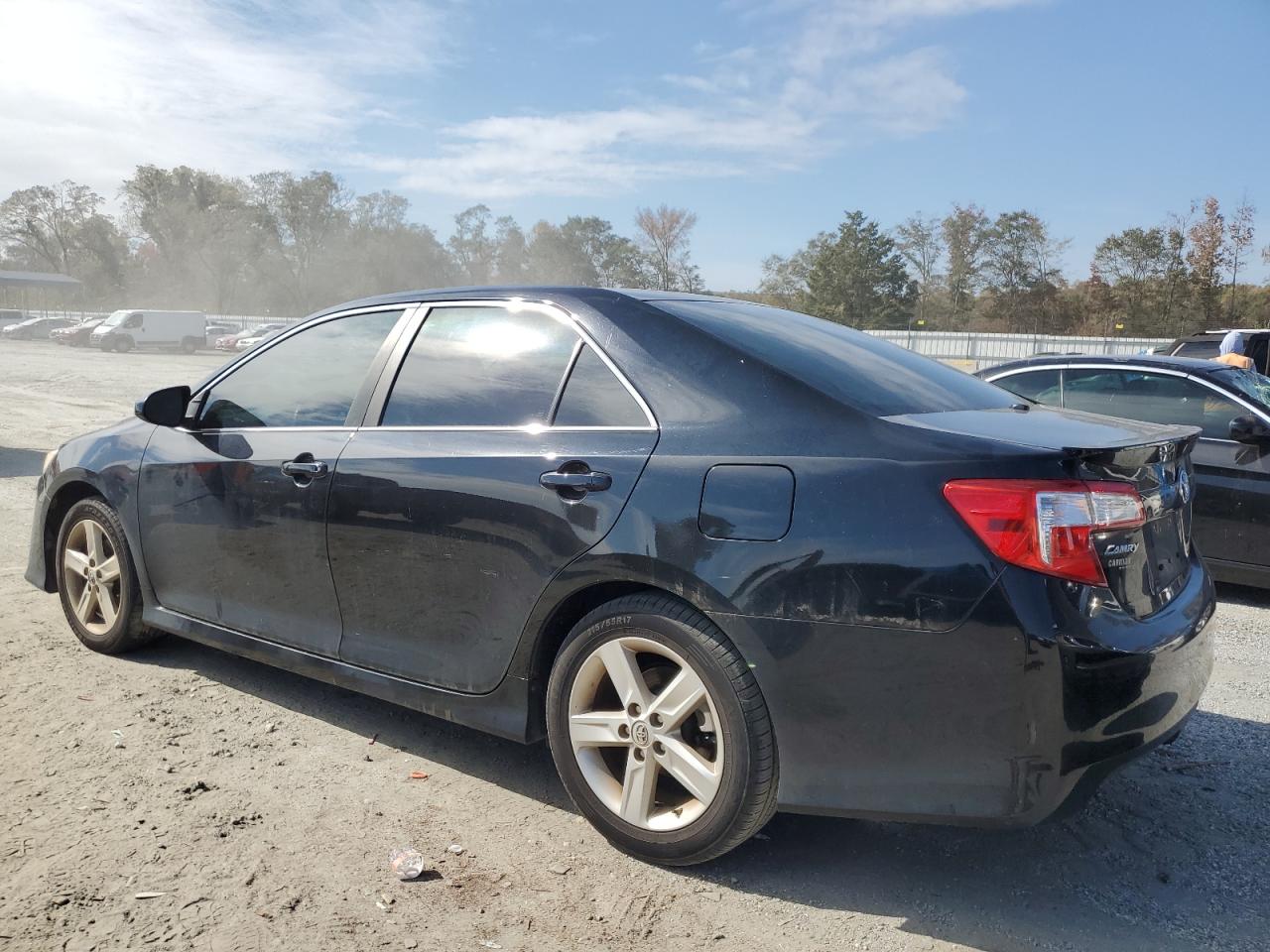 2014 Toyota Camry - Image 2