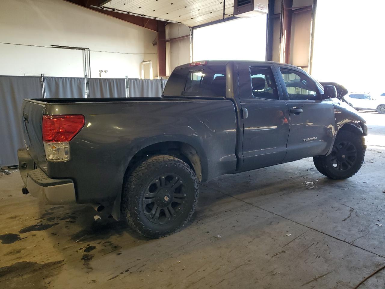 2011 Toyota Tundra - Image 3