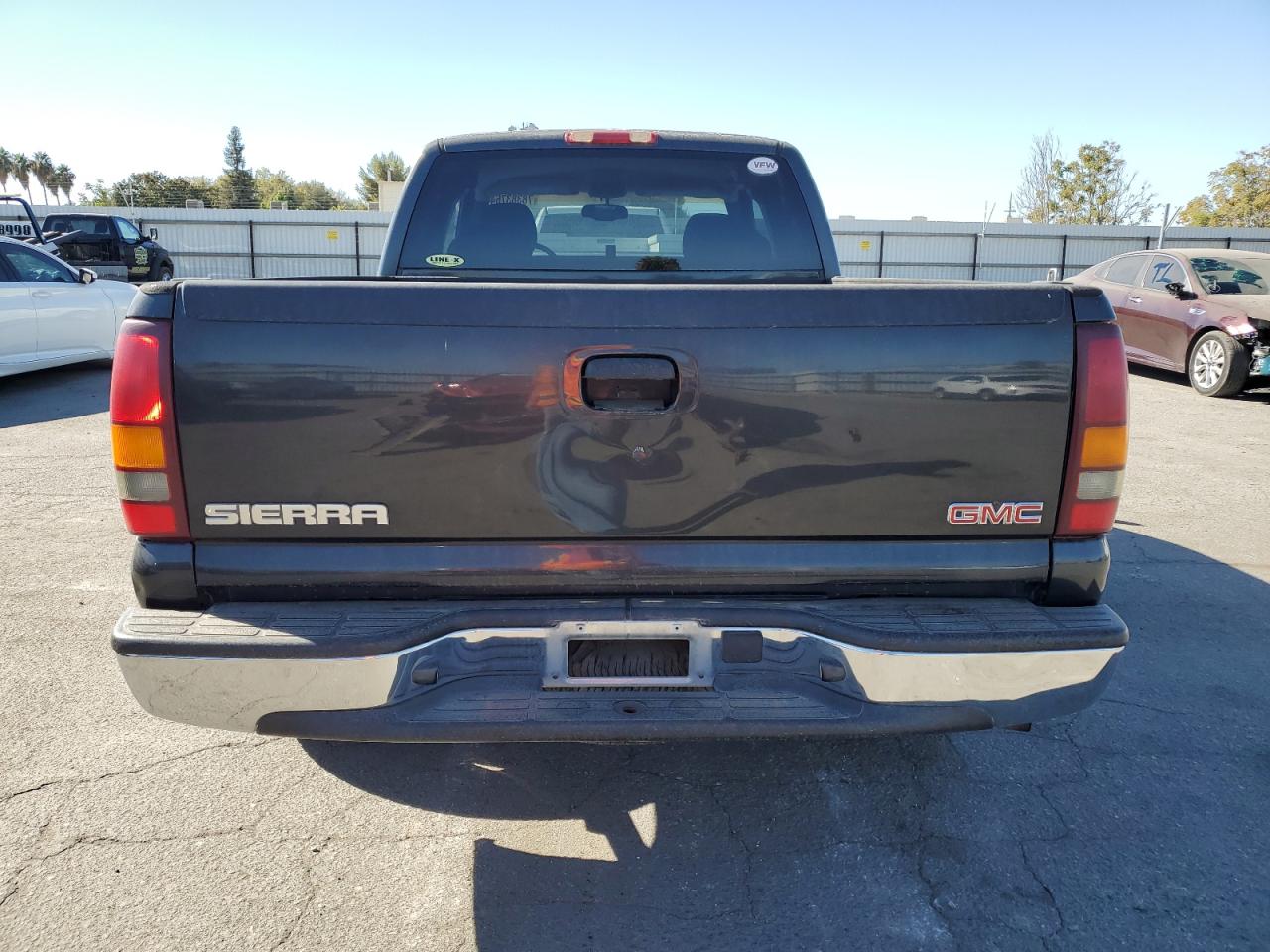 2003 GMC New Sierra C1500 VIN: 2GTEC19T531213468 Lot: 78383764