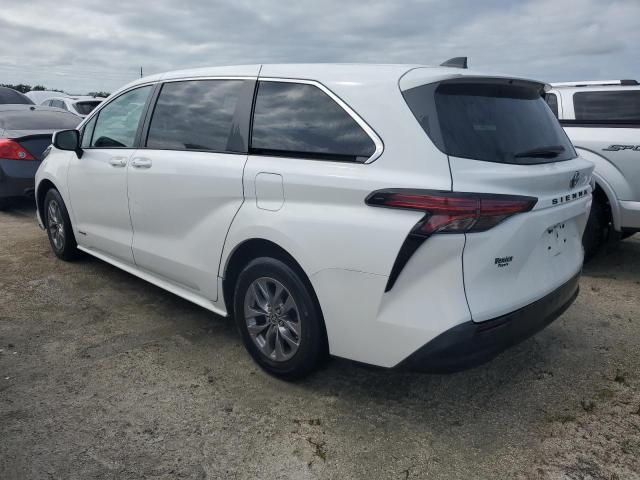 5TDKRKEC5MS046049 Toyota All Models SIENNA LE 2