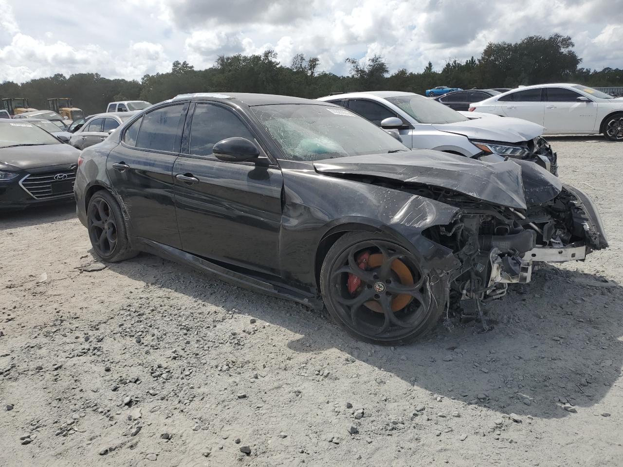 2018 Alfa Romeo Giulia - Image 4