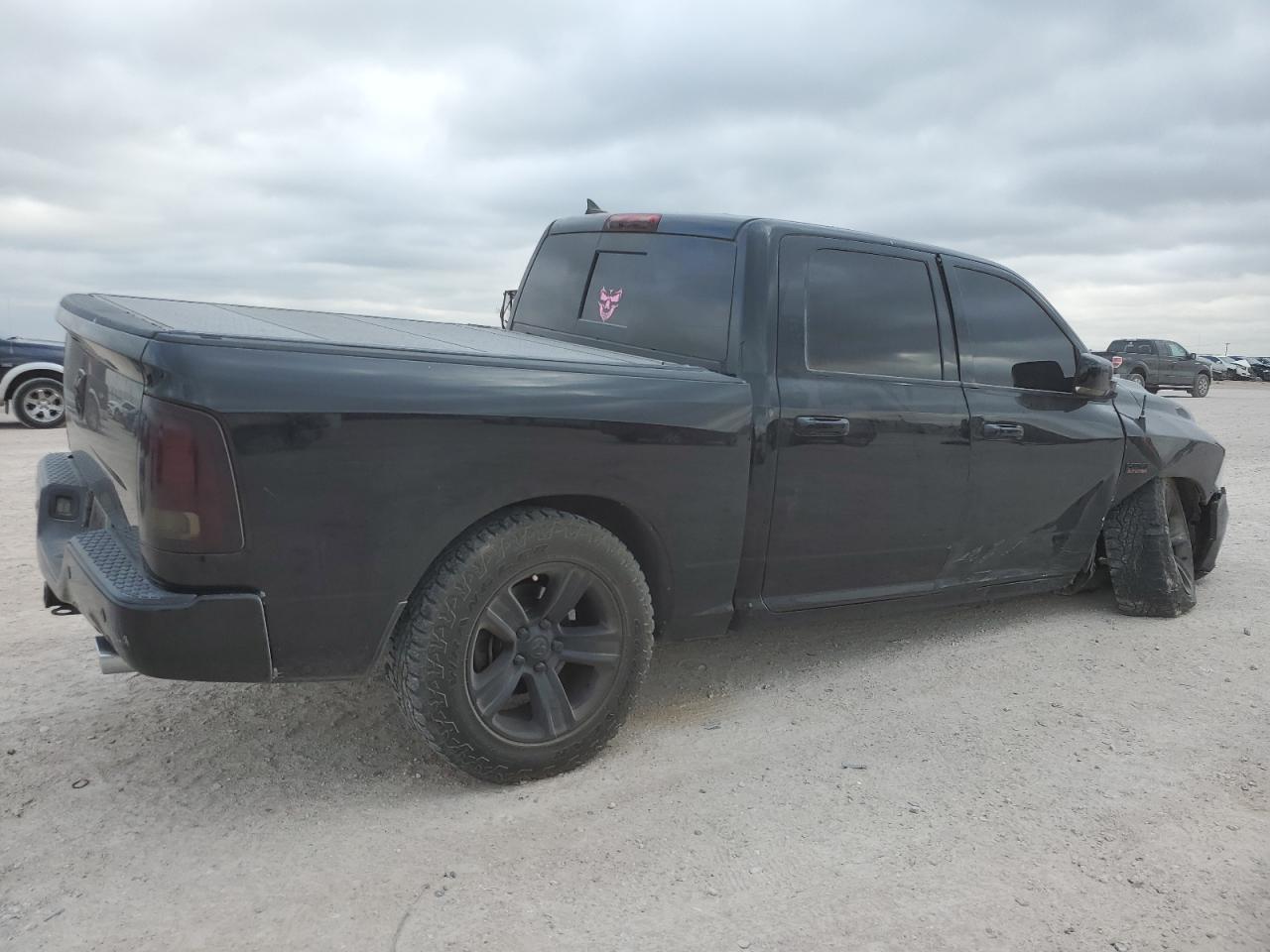2015 RAM 1500 - Image 3