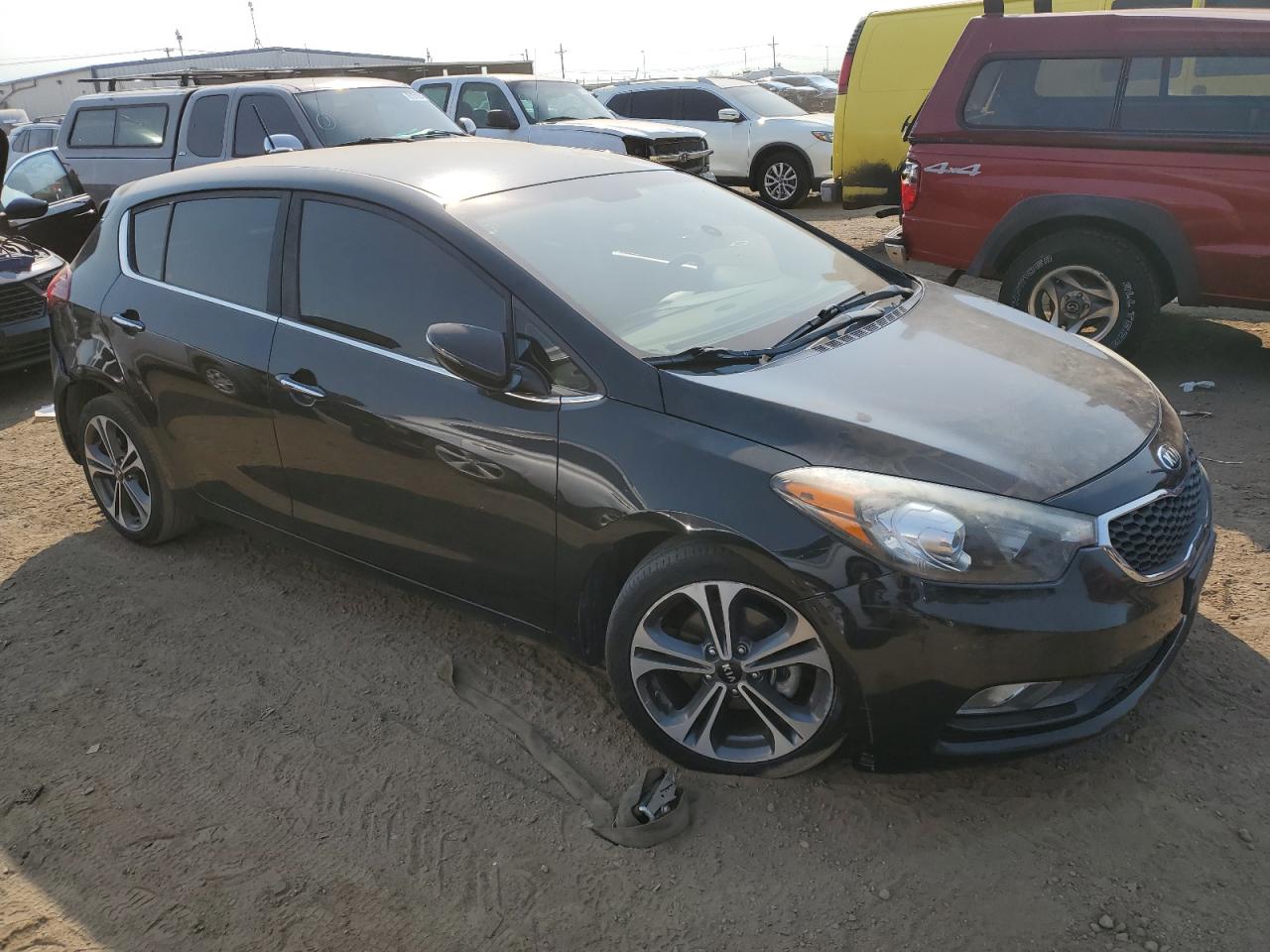2016 Kia Forte - Image 4