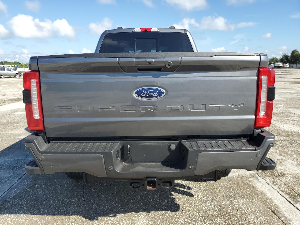 VIN 1FT8W3BT3REC30223 2024 FORD F350 no.6