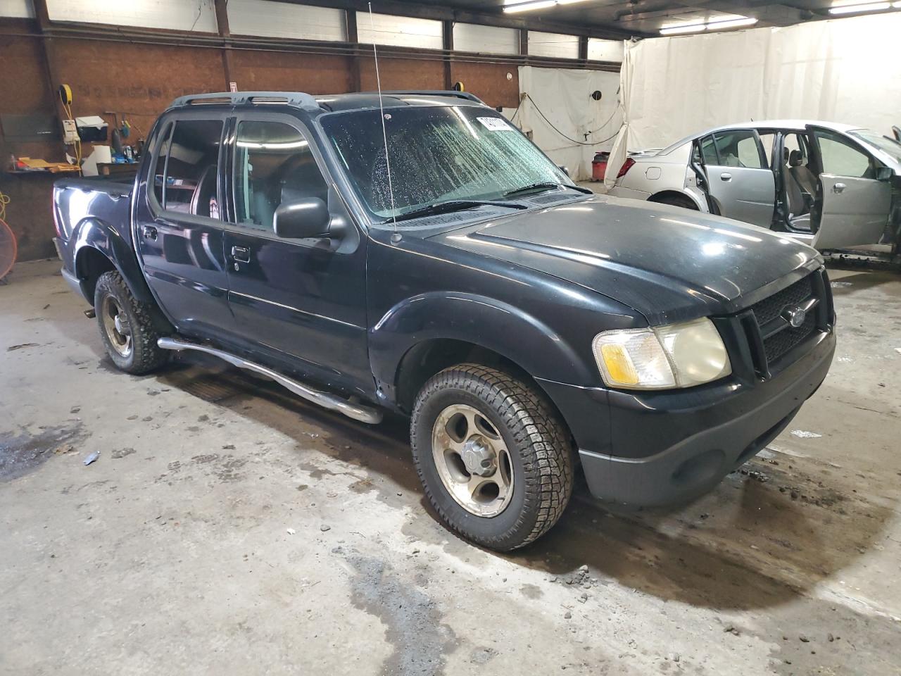 2005 Ford Explorer - Image 4