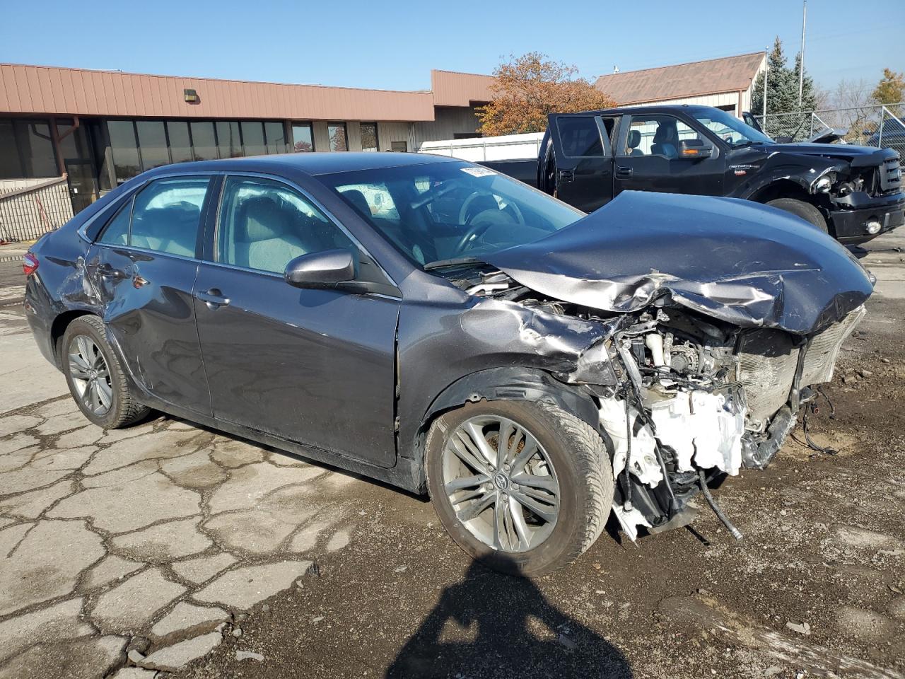 VIN 4T1BF1FKXHU383998 2017 TOYOTA CAMRY no.4