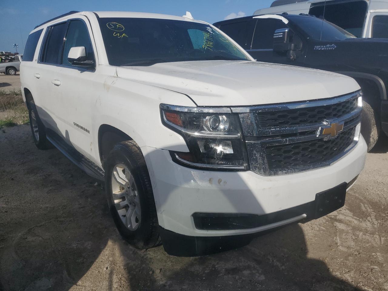 VIN 1GNSKHKC4KR243938 2019 CHEVROLET SUBURBAN no.4