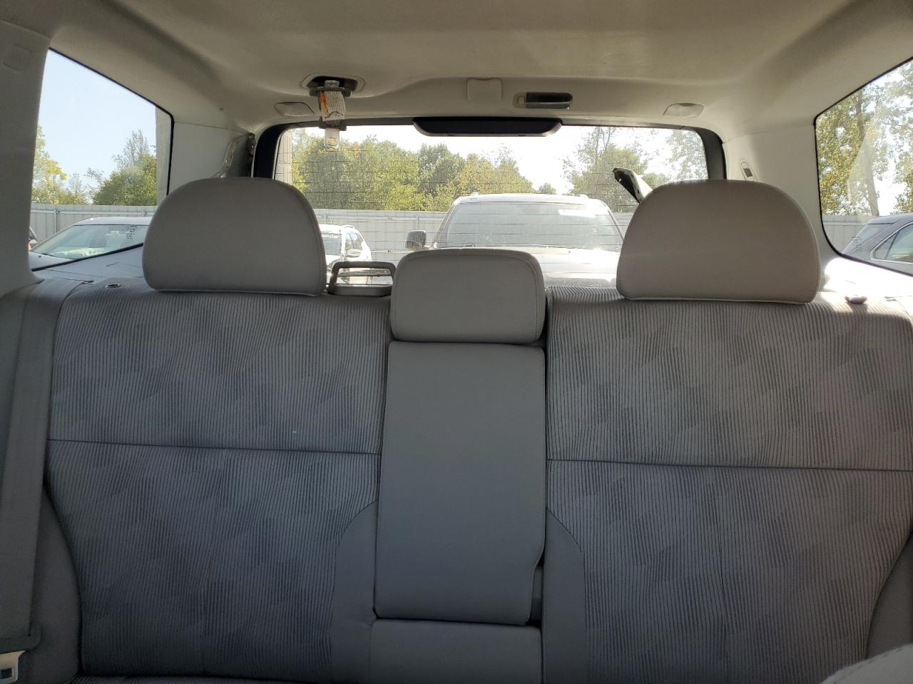2010 Subaru Forester - Image 10