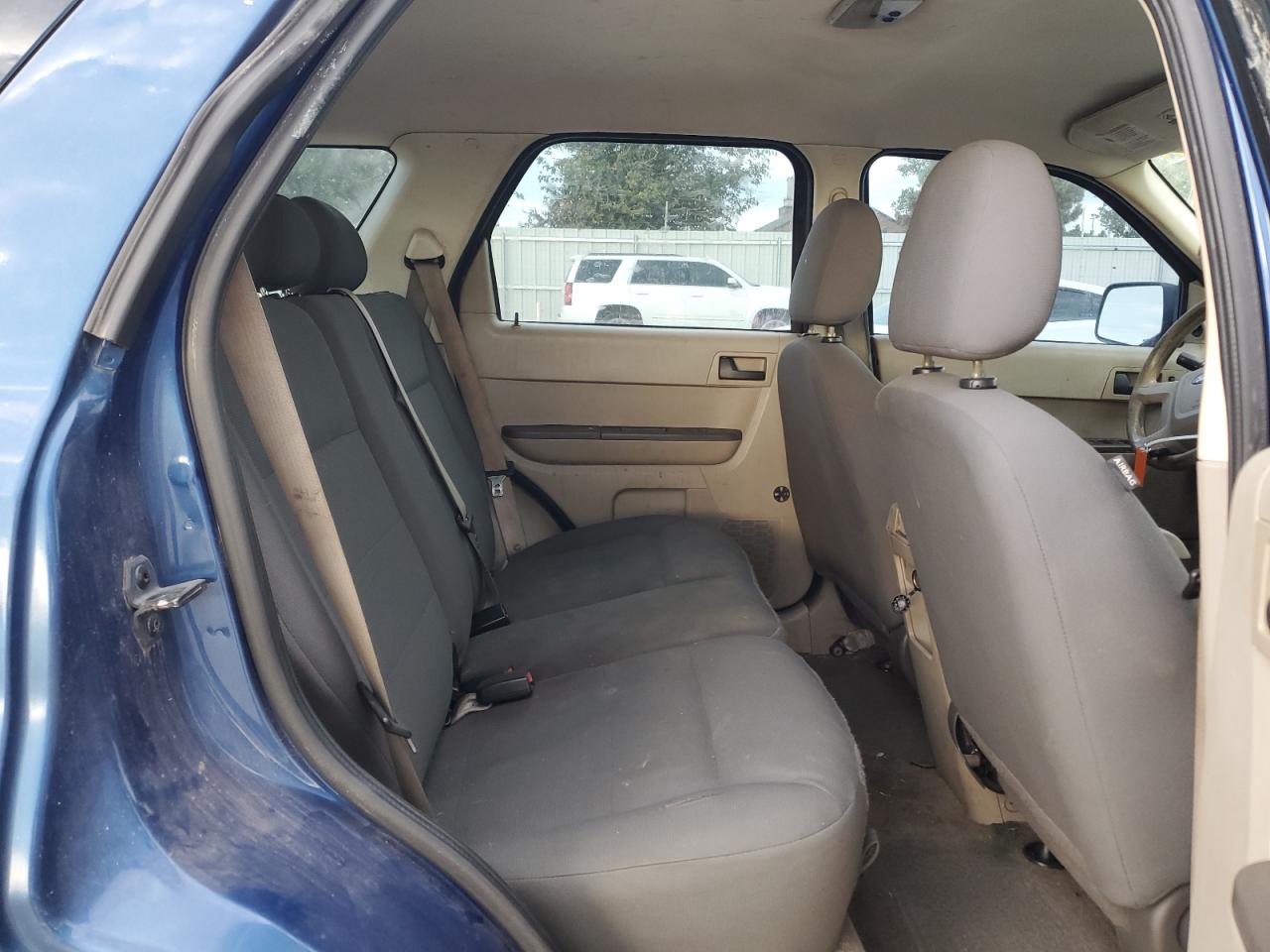 2008 Ford Escape - Image 12