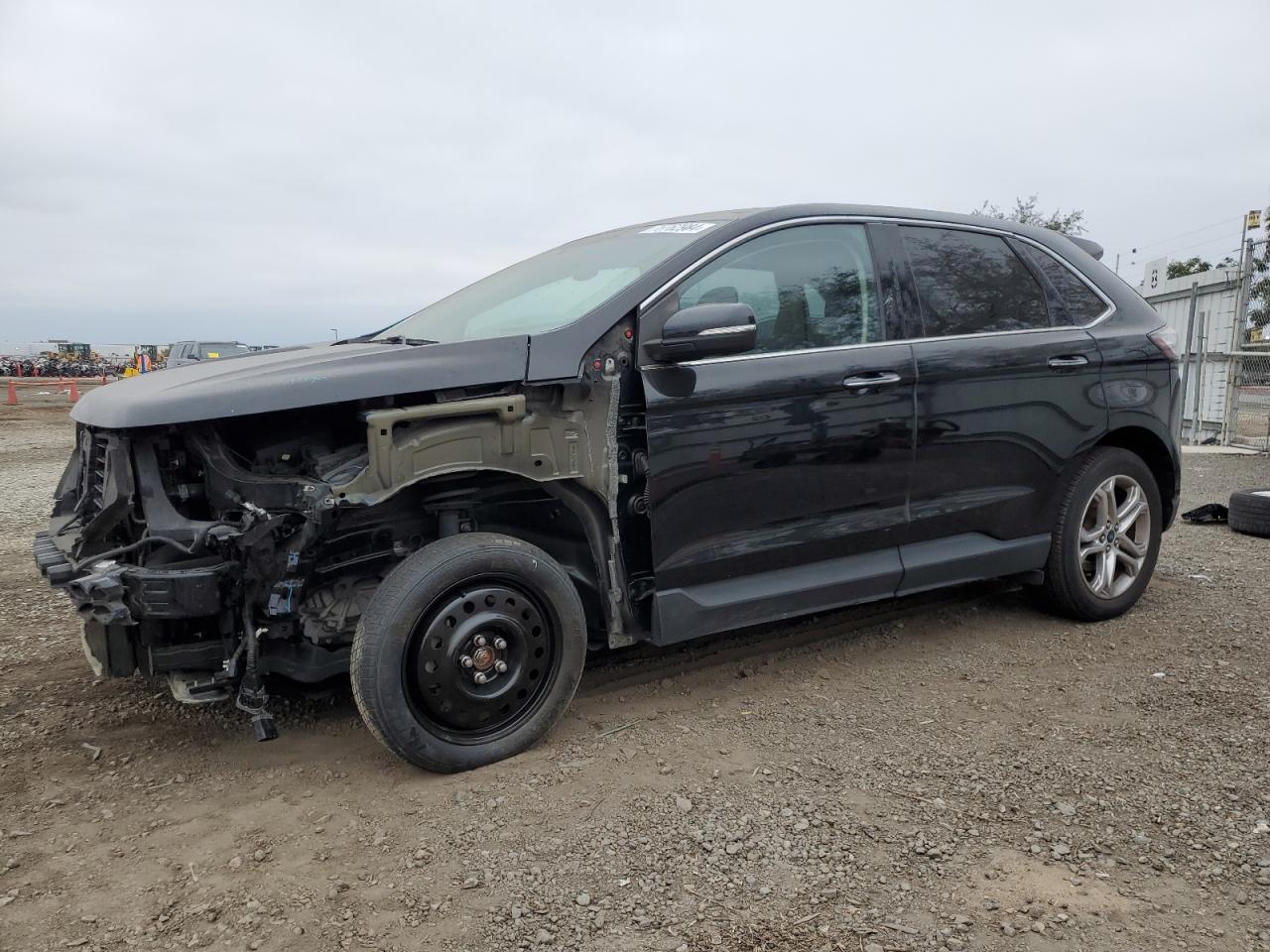 2FMPK3K92HBB57976 2017 Ford Edge Titanium