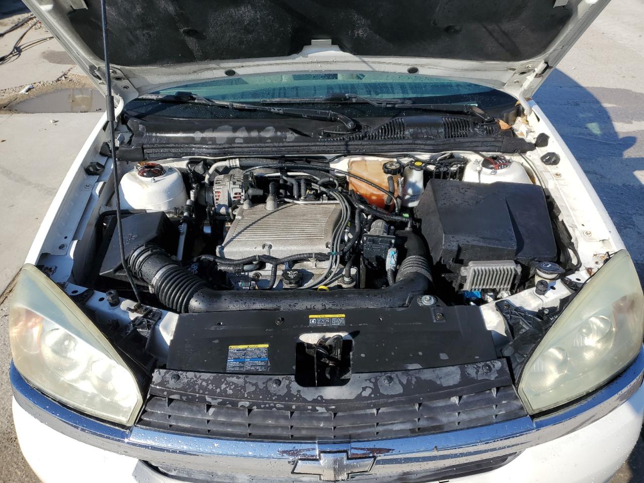 2004 Chevrolet Malibu - Image 11