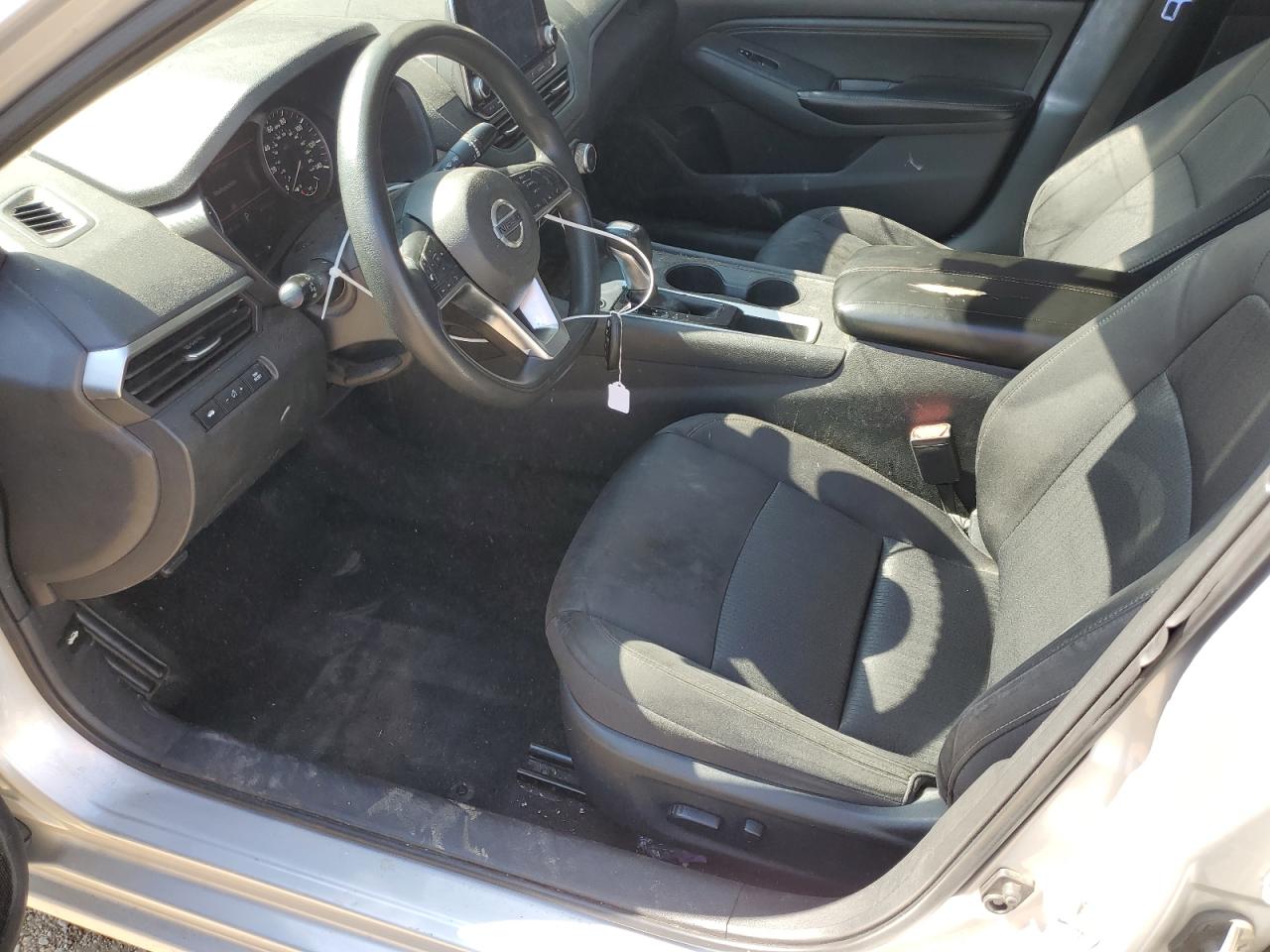 2019 Nissan Altima - Image 7
